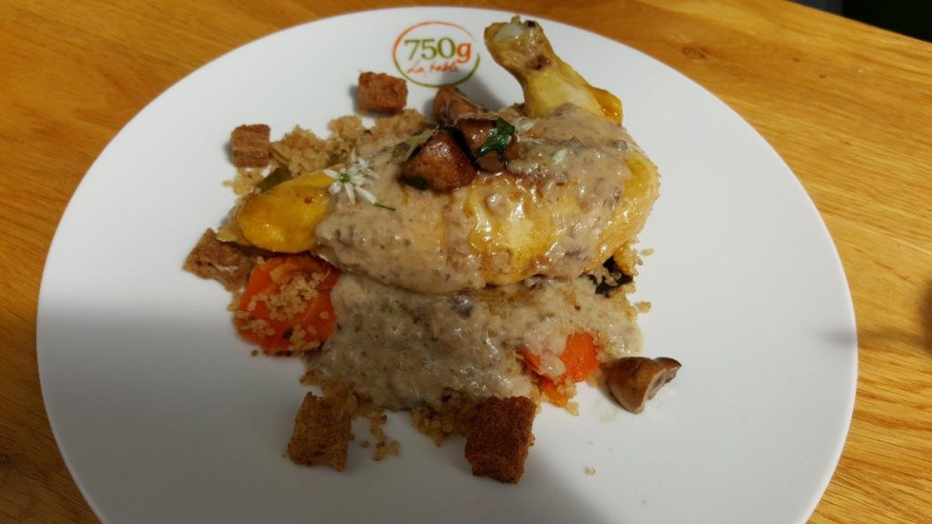 Volaille, quinoa aux légumes, sauce champignon