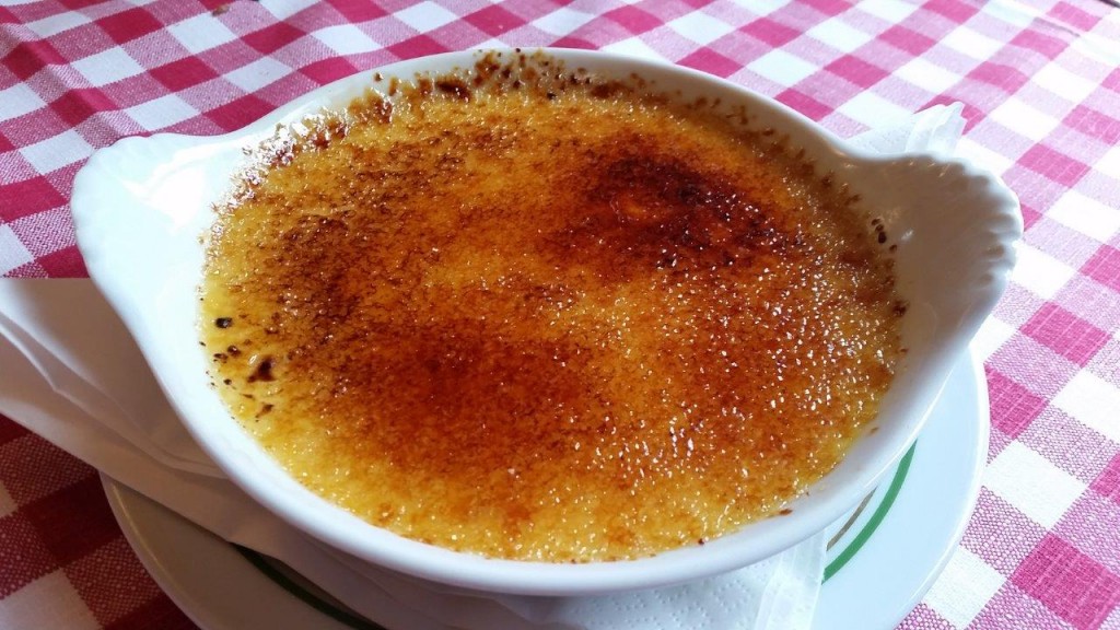 Crème brûlée traditionnelle à la gousse de vanille Tahiti