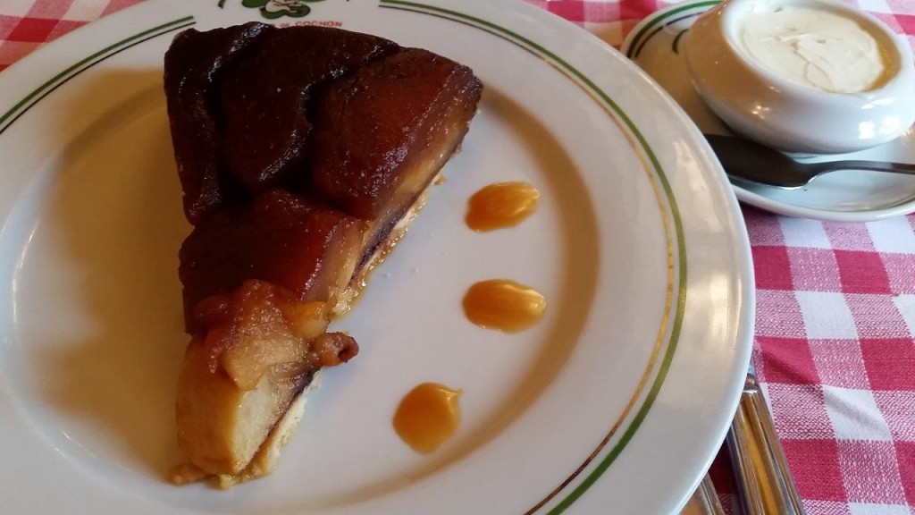 Tarte tatin avec sa crème Isigny