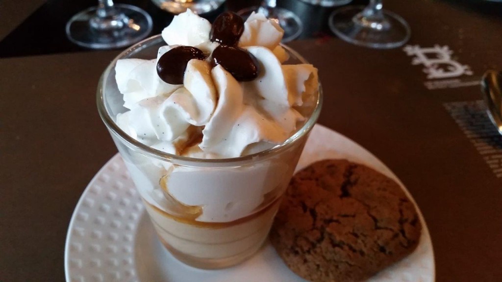 Capucino glacé "façon irish coffee" et cookies à l'arabica