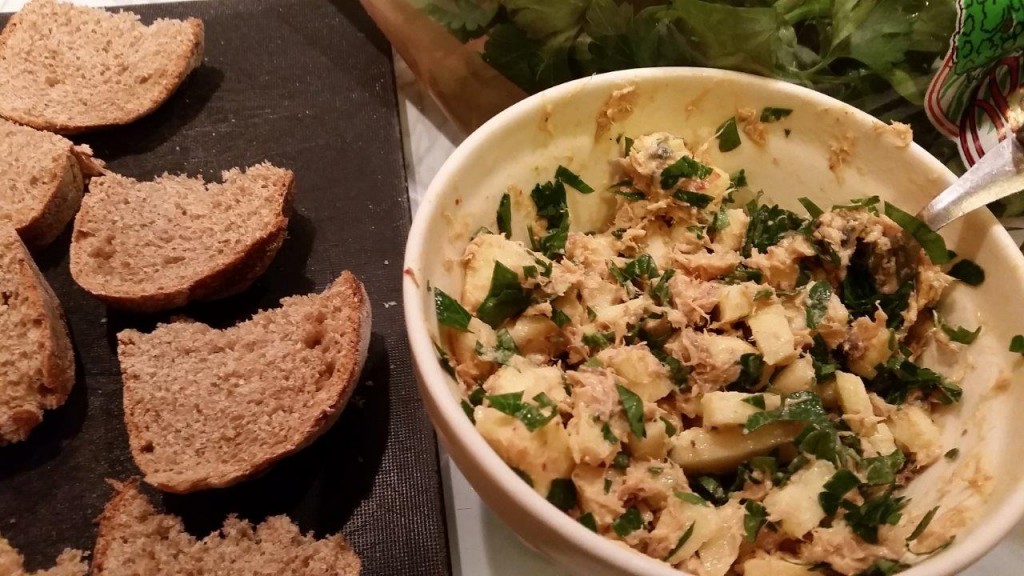 Tartines de rillettes de maquereau au poivre de Sichuan aux pommes