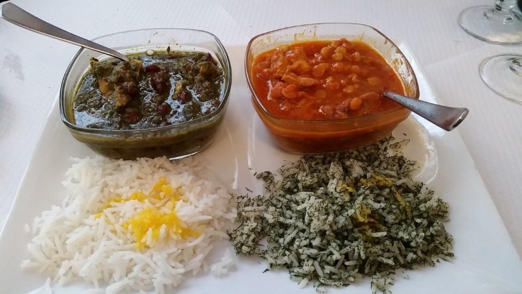 Mixte de plats mijoté: Gheimeh Bademjan et Ghormeh Sabzi et 