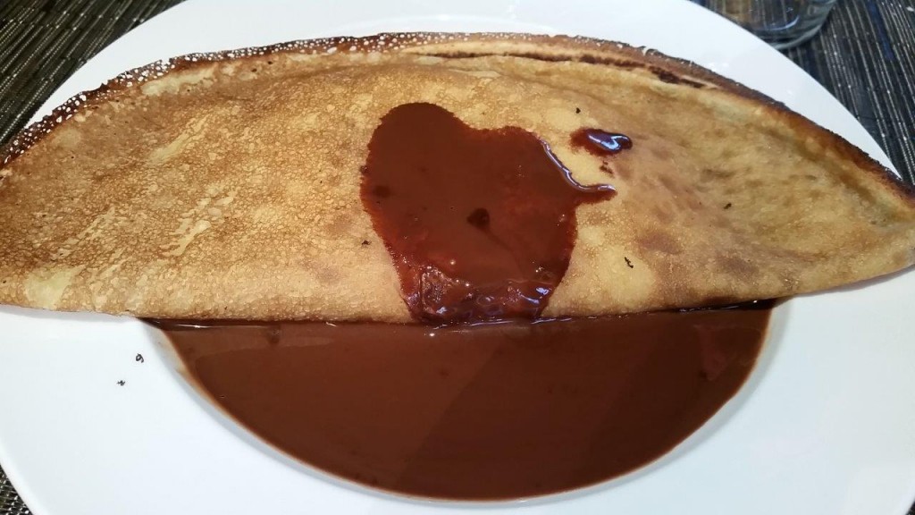 Crêpes soufflées, vanille de Tahiti, sauce chocolat Caraïbes 