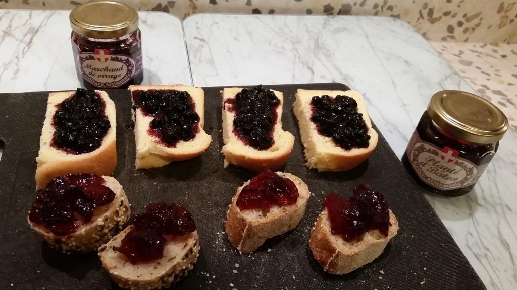 Dégustation de la gelée de vin chaud « Planté d’Bâton » et de la confiture de myrtille au Génépi « Marchand de virages »