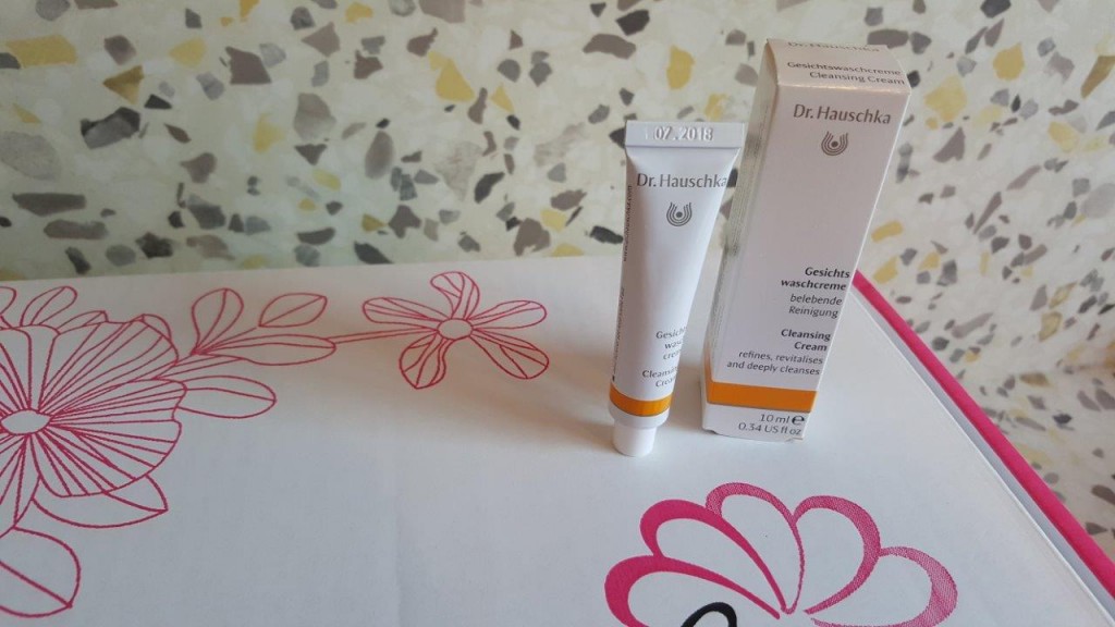 crème purifiante pour le visage de Dr Hauschka