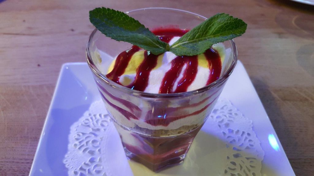 Verrine de Tiramisu coulis de fruits rouges et spéculoos