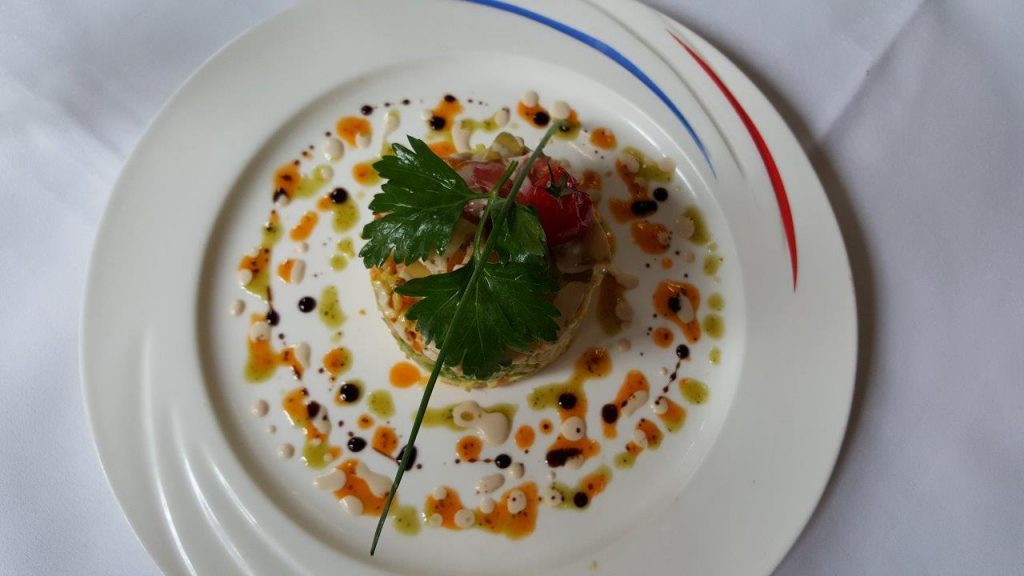 Salade de homard, moulée au crabe 