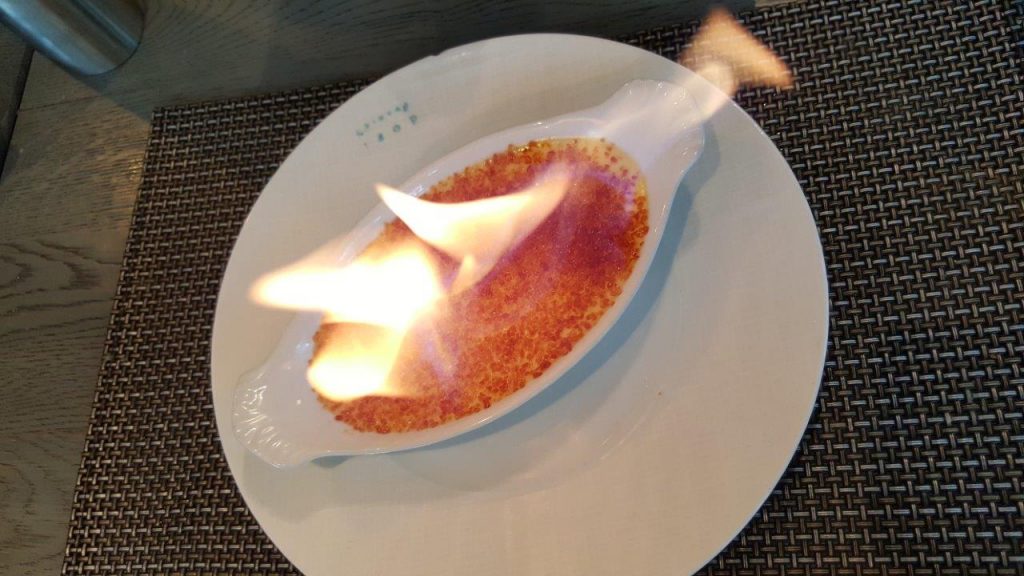 La crème brûlée à la vanille de Tahiti
