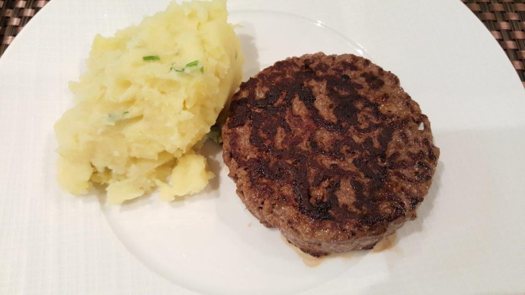 Steak haché et concassé de pommes de terre 