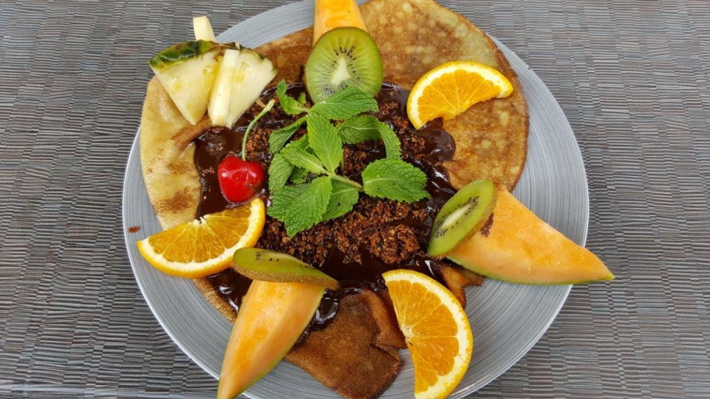 Crêpe Amandine (chocolat chaud maison et amande grillée)