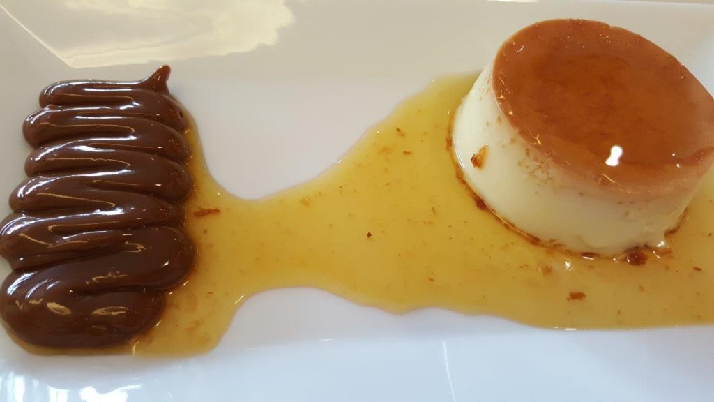 Flan con dulce de leche 