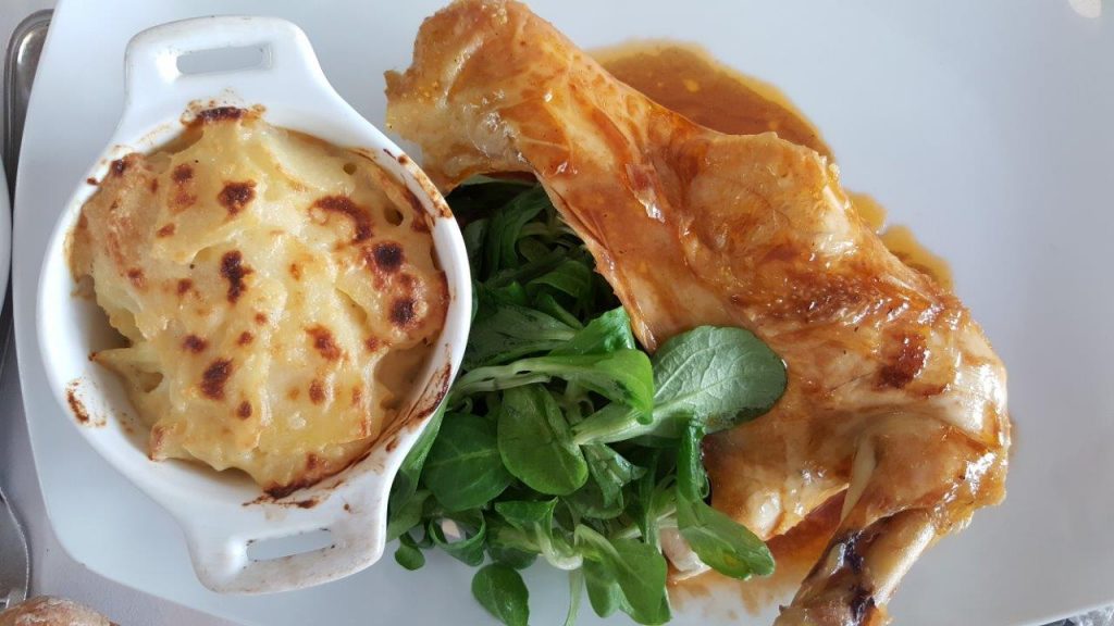 Poulet jaune des landes avec gratin dauphinois (menu enfant)