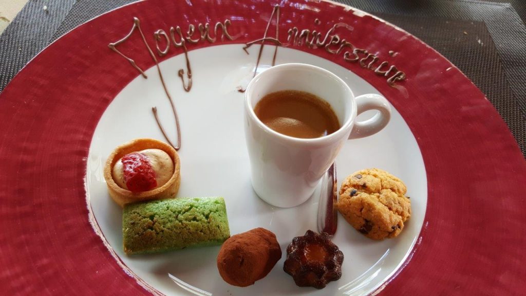 Café et mignardises