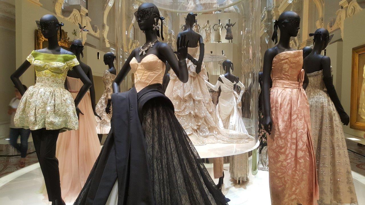 Christian Dior au Musee des Arts Decoratifs Carnets de Week Ends