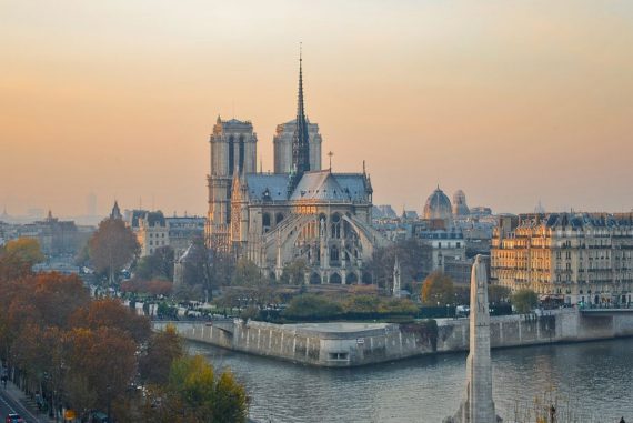 De Sa Terrasse On Peut Admirer Le Paysage 13 Spots Gratuits Qui Offrent Les Plus Belles Vues De Paris Carnets De Week Ends